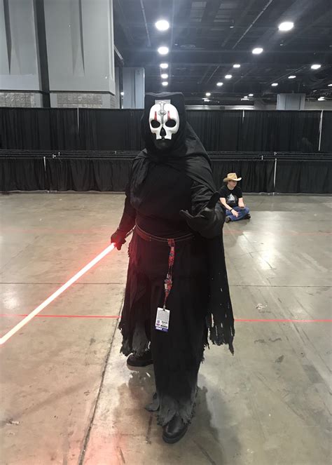 A Darth Nihilus cosplay from Awesomecon! : r/kotor