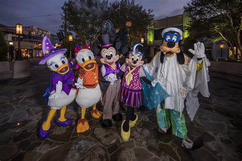 17 Reasons Disneyland Halloween Time Is The Best (2024) - La Jolla Mom