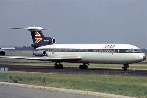 Boeing 727 - Aircraft Recognition Guide