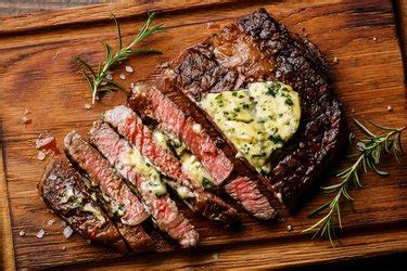 How to Cook a Steak in Butter on the Stove in a Pan | livestrong