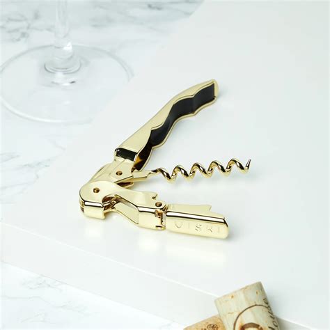 How To Use A Corkscrew Wine Opener | Storables