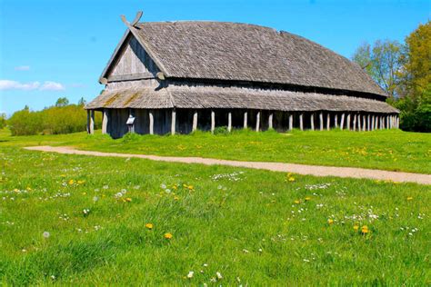 Intriguing Architecture of Viking Houses: Ancient Nordic Life