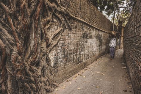 Workshop with Sandro di Carlo Darsa in Old Dhaka | Bengal Institute for ...