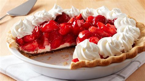 Black Bottom Strawberry Cream Pie Recipe - Pillsbury.com