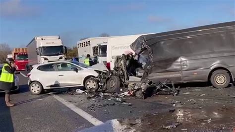 Accident de la route : carambolage mortel sur l'autoroute A72 entre Saint-Étienne et Lyon ...