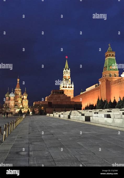 Red Square Moscow at night Stock Photo - Alamy