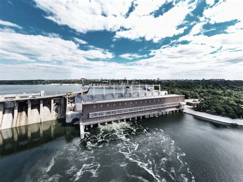 Premium Photo | Dnieper hydroelectric power station in zaporozhye