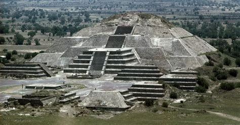 Secret passage discovered beneath Mexico's ancient Pyramid of the Moon ...