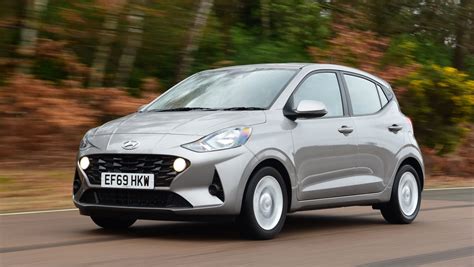 Hyundai i10 review | Auto Express