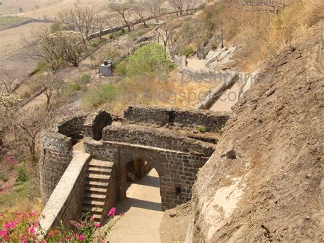 Forts in Maharashtra: Shivneri : Shivaji Maharaj's Birthplace