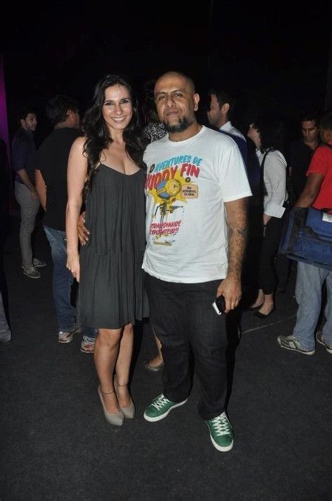 Vishal Dadlani Wiki, Age, Girlfriend, Wife, Family, Biography - WikiBio