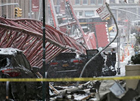 Dramatic crane collapse in New York