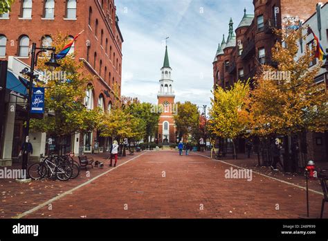 Burlington, USA-20 October 2019 : Burlington Vermont Church Street ...