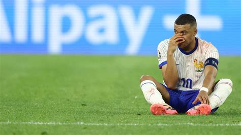 Horror injury to Kylian Mbappe! France superstar appears to BREAK his ...