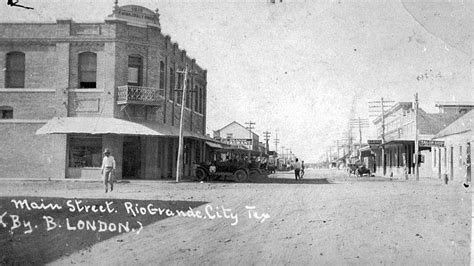 Main St. Rio Grande City, TX. Looking west from Washington St. Hinojosa ...