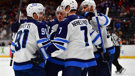 NHL power rankings: Winnipeg Jets soar to the top of the standings | Yardbarker