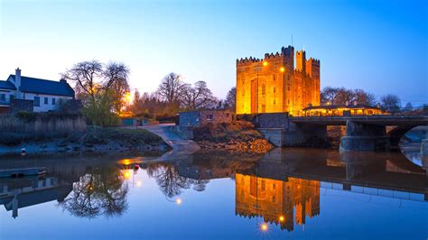 Bunratty Castle - Travel Guide for Ireland, Nordic Visitor