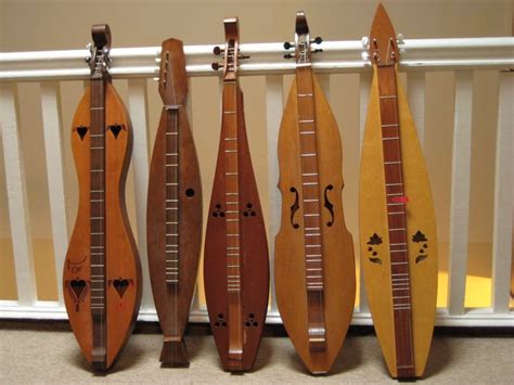 Dulcimer: What is a Dulcimer? (Definition and History of Dulcimer Musical Instrument) - CMUSE ...