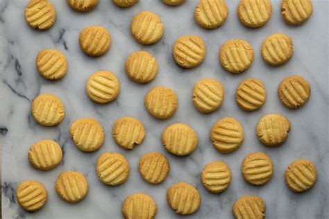 Melting Moments - Using Corn Starch for a Melt-in-the-Mouth cookie ...