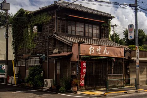 The Best 5 Backstreets to Explore in Tokyo | Japan Wonder Travel Blog | Japanese buildings ...