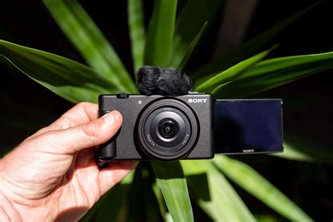 Introducing Vlog Camera ZV-1F Sony, 41% OFF