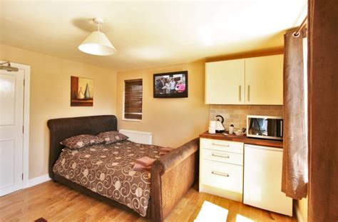 Cheap Hotels in Cheltenham - Roomsbooked