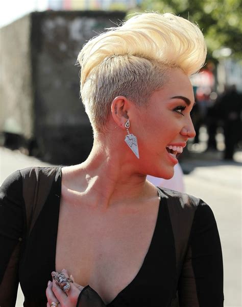 Miley Cyrus | Mohawk hairstyles for women, Short blonde pixie, Mohawk hairstyles