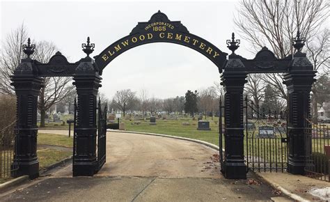 Wrought iron gates give Sycamore’s Civil War-era cemetery a claim to fame - Chronicle Media