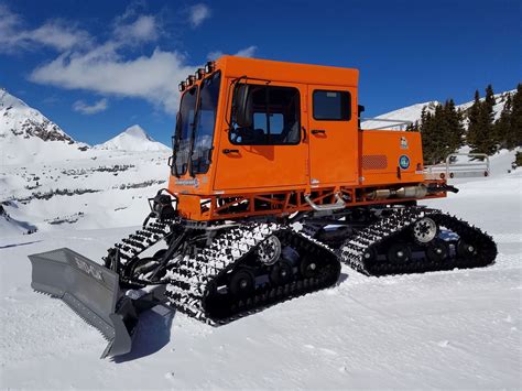 A $125,000 Snow Machine Is the Latest Toy of the Superrich | Snow ...