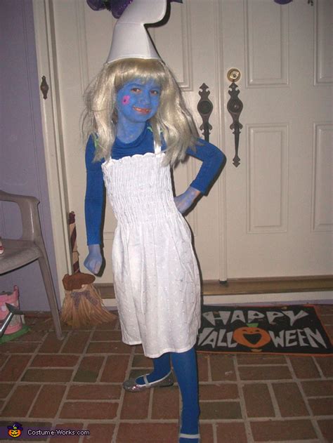 Homemade Smurfette Costume for Girls | Last Minute Costume Ideas