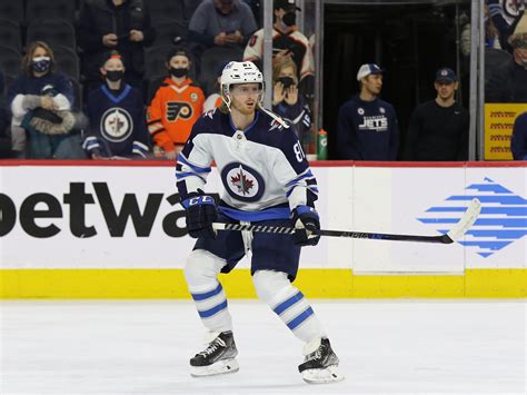 Winnipeg Jets' Kyle Connor Should be Shoo-In Lady Byng Trophy Winner