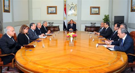 Sisi accepts resignation of Egyptian government | Middle East Eye