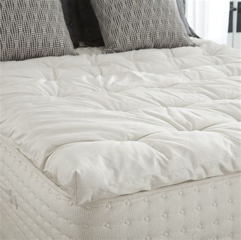 7 Best Organic Mattress Toppers of 2023