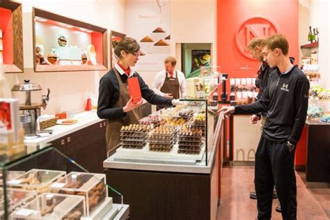 How to do a Brussels Chocolate Tour On Your Own – Earth Trekkers