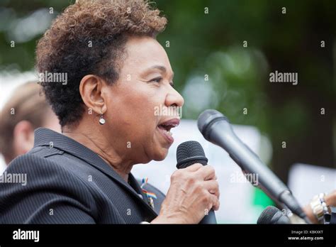 Congresswoman barbara lee hi-res stock photography and images - Alamy