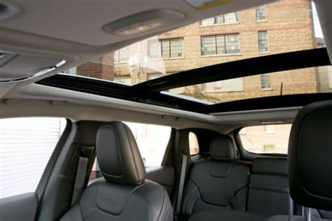 What's the Difference Between a Sunroof and a Moonroof? | News | Cars.com