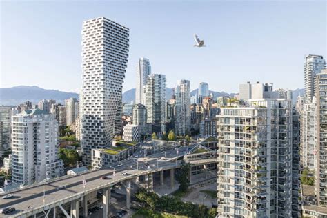 International high-rise competition honours Vancouver's 'twisted' tower | Hiswai