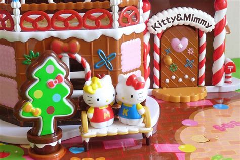 Hello Kitty Gingerbread House | Hello kitty christmas, Hello kitty, Kitty