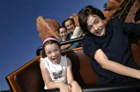 Georgie Henley, Scandar Keynes, Anna Popplewell, and William Moseley on a rollercoaster | Narnia ...