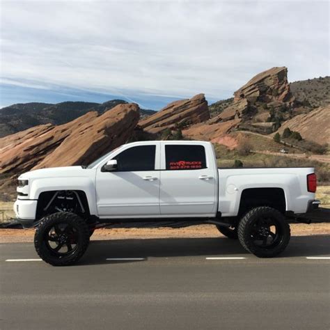 3gcukrec6gg131619 - 2016 Chevy Silverado Z71 Lifted Custom Sema