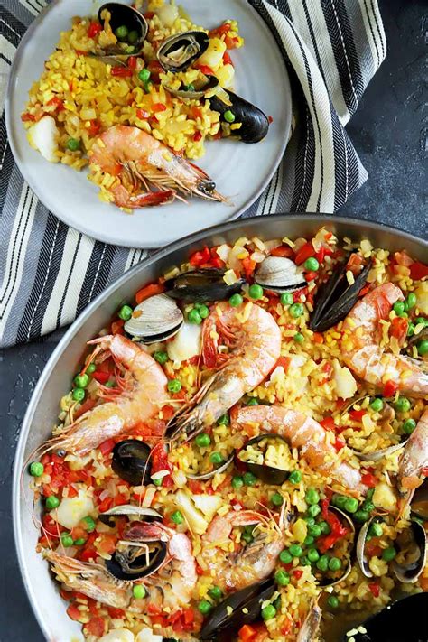 Spanish Paella de Marisco Recipe (Seafood Paella) | Foodal