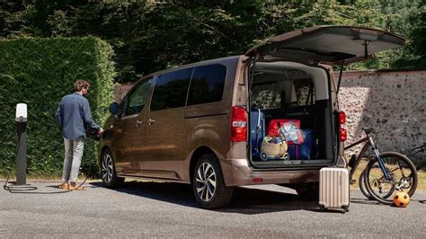 Citroen Introduces Electric MPV e-SpaceTourer With Up To 9 Seats