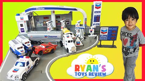 Tomica Chevron Gas Station PlaySet with Disney Cars Toys - YouTube