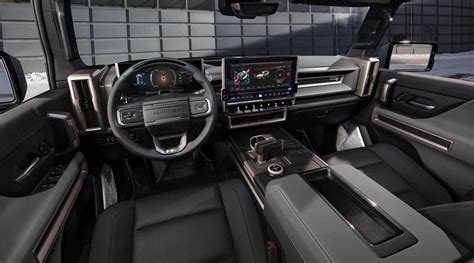 First Look: 2024 GMC Hummer SUV - The Detroit Bureau