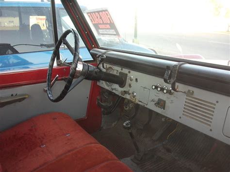 Ford Bronco interior | First generation Ford Bronco 4x4 sits… | Flickr