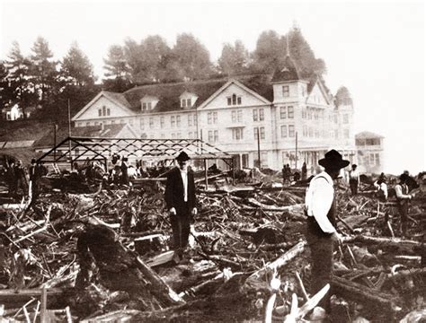 00CTHistoryTempest_Capitola-storm-damage-in-Nov-1913---Hotel-Capitola ...