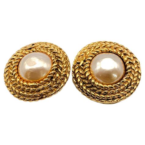 CHANEL Earrings Vintage 1980s Clip On at 1stDibs