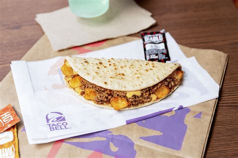 Taco Bell's New Grande Nachos Box Is Just $5