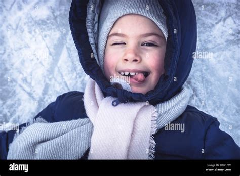 Child ice skating hi-res stock photography and images - Alamy