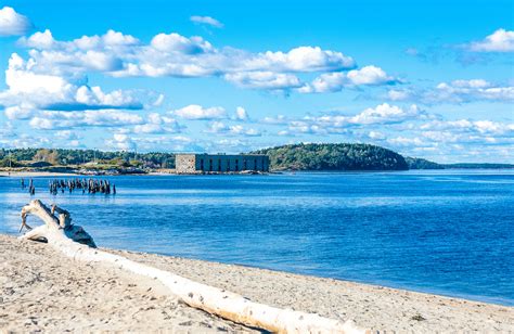 Check Out These 10 Beaches For Beautiful Maine Sea Glass